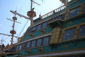pirates_ship